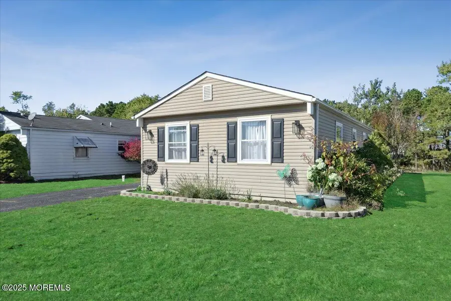 57 Selkirk Avenue, Toms River, NJ 08757 - Image #2