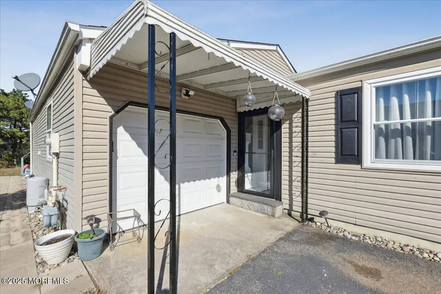 57 Selkirk Avenue, Toms River, NJ 08757 - Image #3