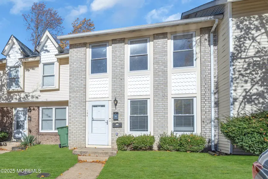 124 Williamsburg Lane, Lakewood, NJ 08701 - Image #2