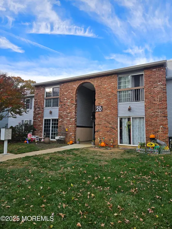 20 Austin Court #7, Freehold, NJ 07728