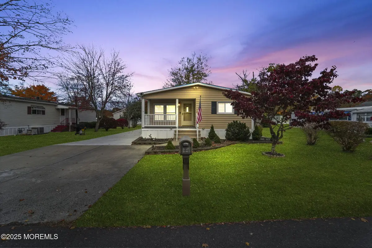 7 Longview Trail, Cream Ridge, NJ 08514 - Image #1