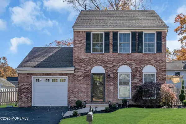 89 Ravenwood Boulevard, Barnegat, NJ 08005