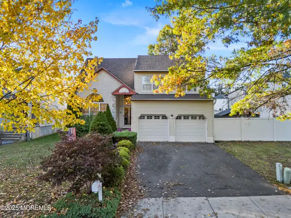 43 Pemberton Drive, Matawan, NJ 07747