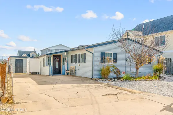 99 Lake Superior Drive, Little Egg Harbor, NJ 08087