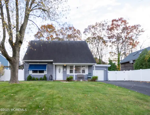 813 Raleigh Drive, Toms River, NJ 08753