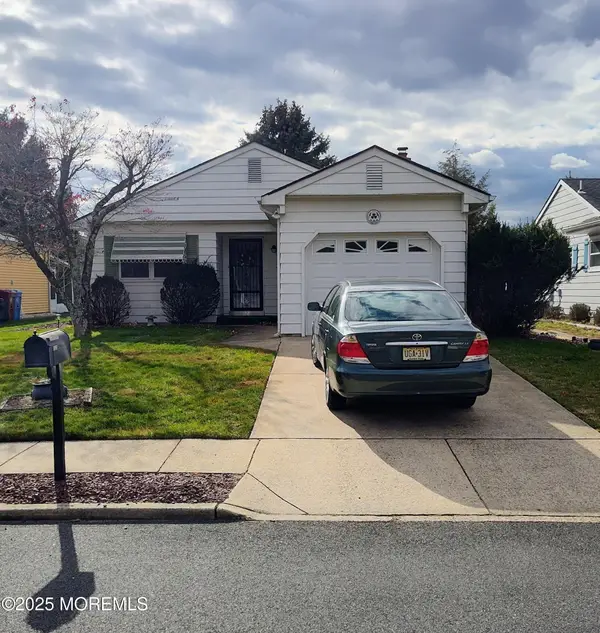 125 Rodhos Street, Toms River, NJ 08757