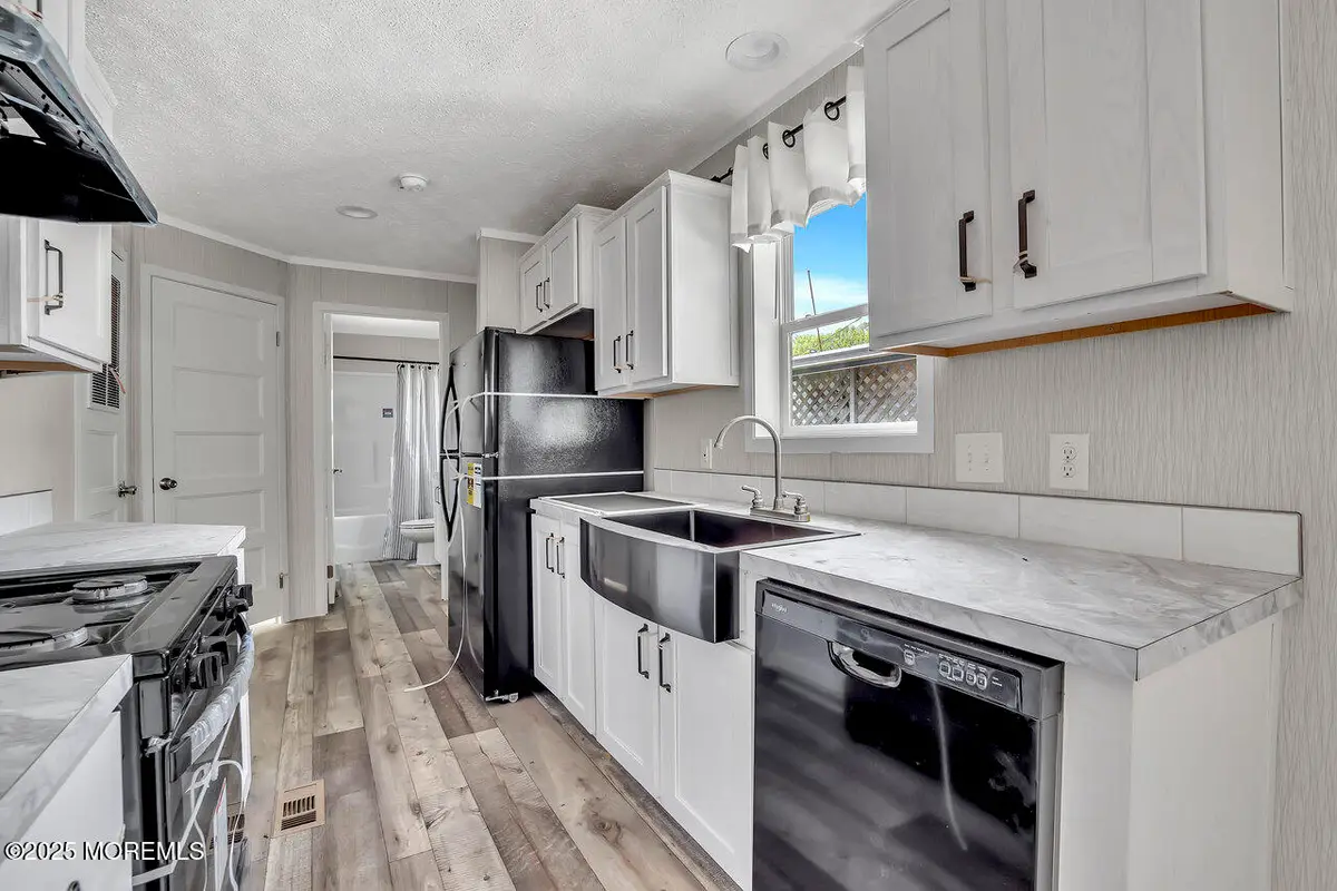 2505 Woodbridge Avenue #9 L, Edison, NJ 08817 - Image #1