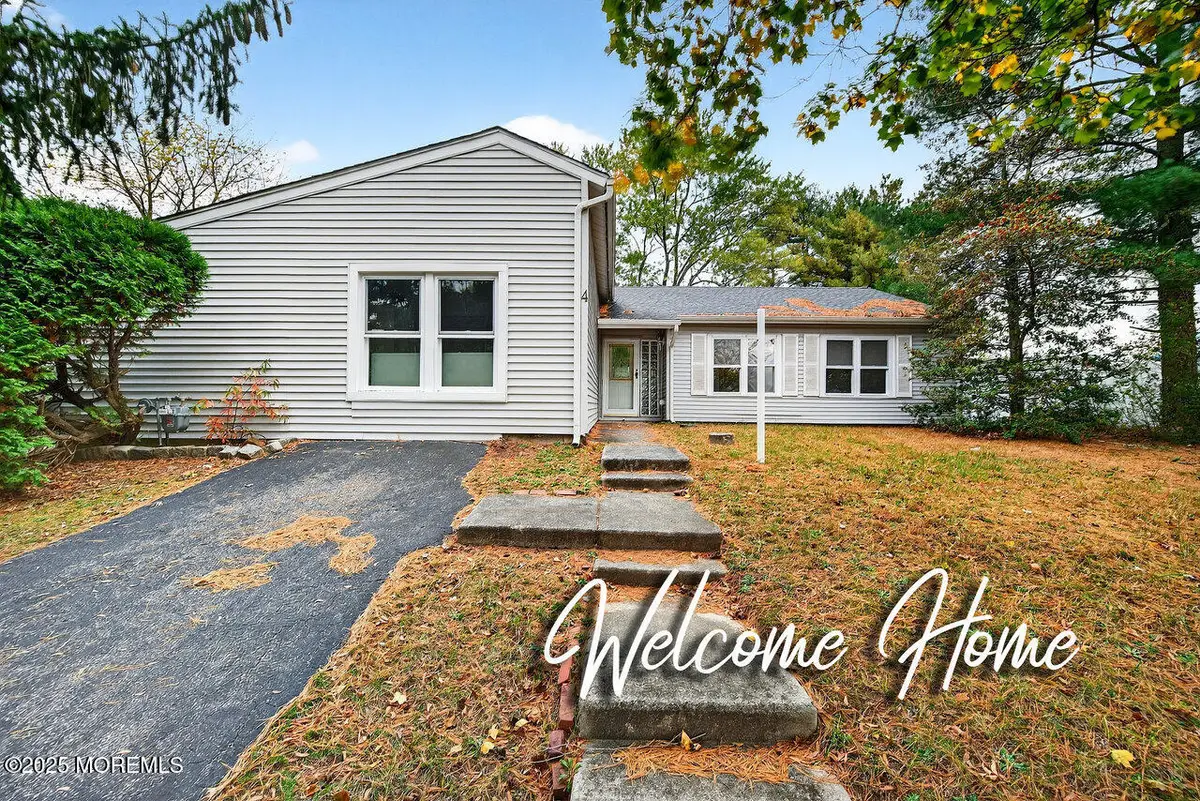 4 Parkhill Lane, Sicklerville, NJ 08081 - Image #1