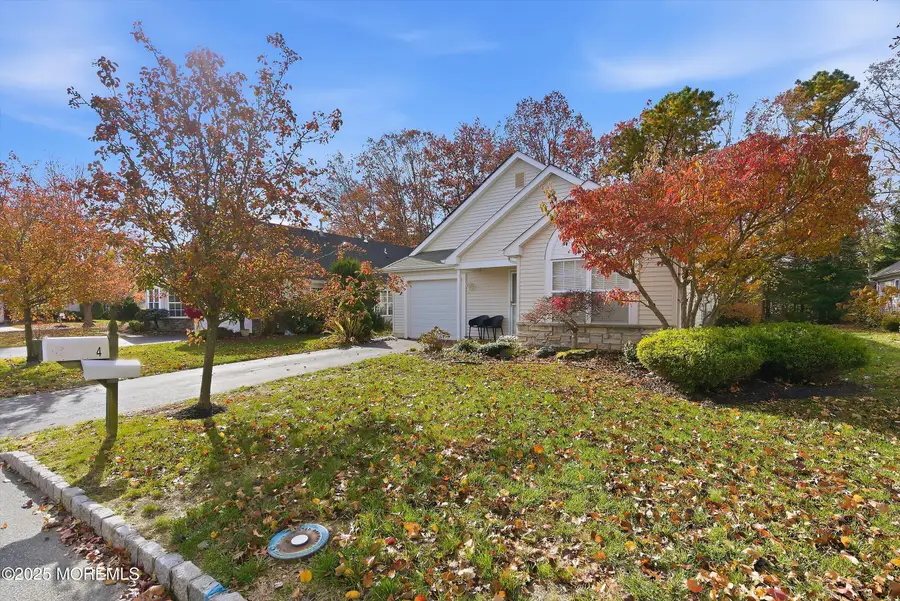 4 Schoolhouse Lane, Lakewood, NJ 08701 - Image #2