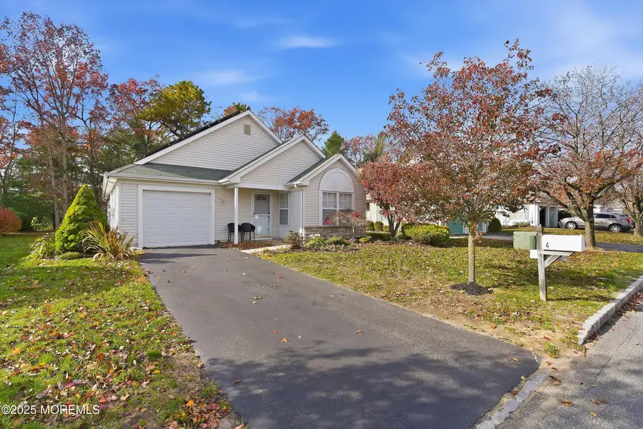 4 Schoolhouse Lane, Lakewood, NJ 08701 - Image #3