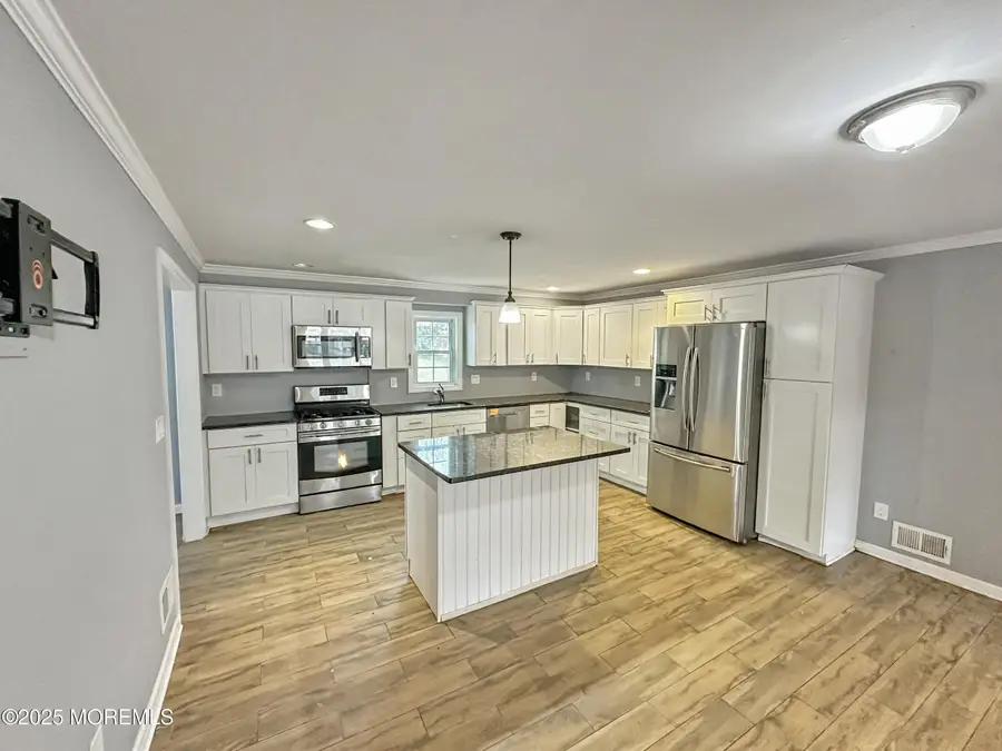 38 Meadow Road, Clark, NJ 07066 - Image #3