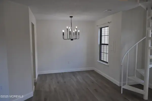 2001 Begonia Court, Jackson, NJ 08527