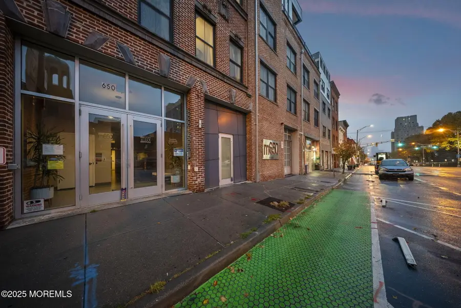 650 Montgomery Street #402, Jersey City, NJ 07306 - Image #2