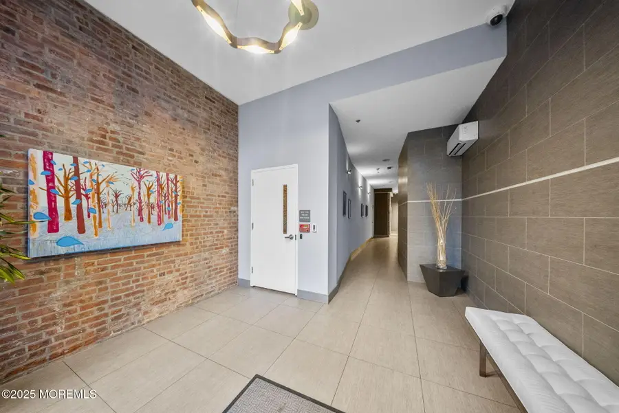 650 Montgomery Street #402, Jersey City, NJ 07306 - Image #3