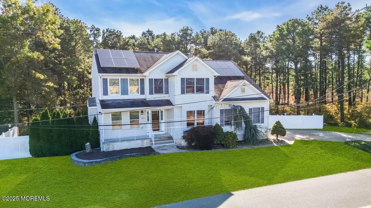 1617 Berkeley Avenue, Beachwood, NJ 08722 - Image #1