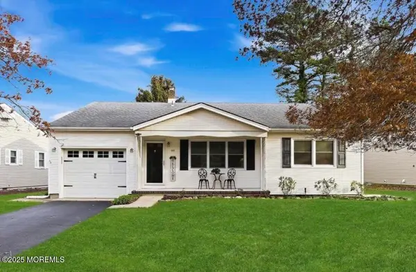 48 Whitaker Drive, Toms River, NJ 08757