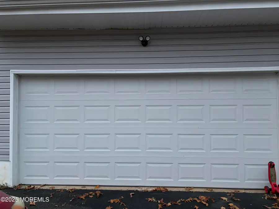 11 Chestnut Ridge Road, Holmdel, NJ 07733 - Image #3