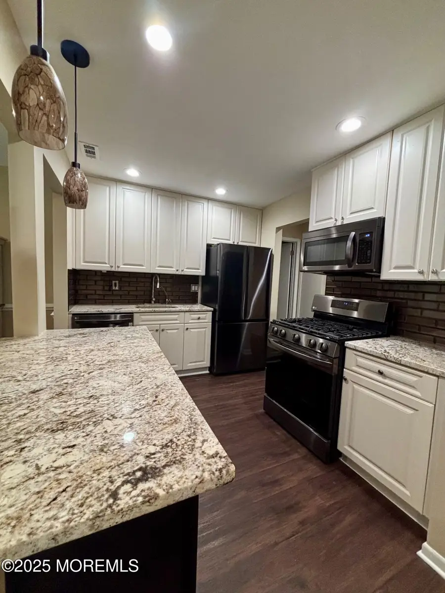 201 Forsythia Lane, Englishtown, NJ 07726 - Image #3