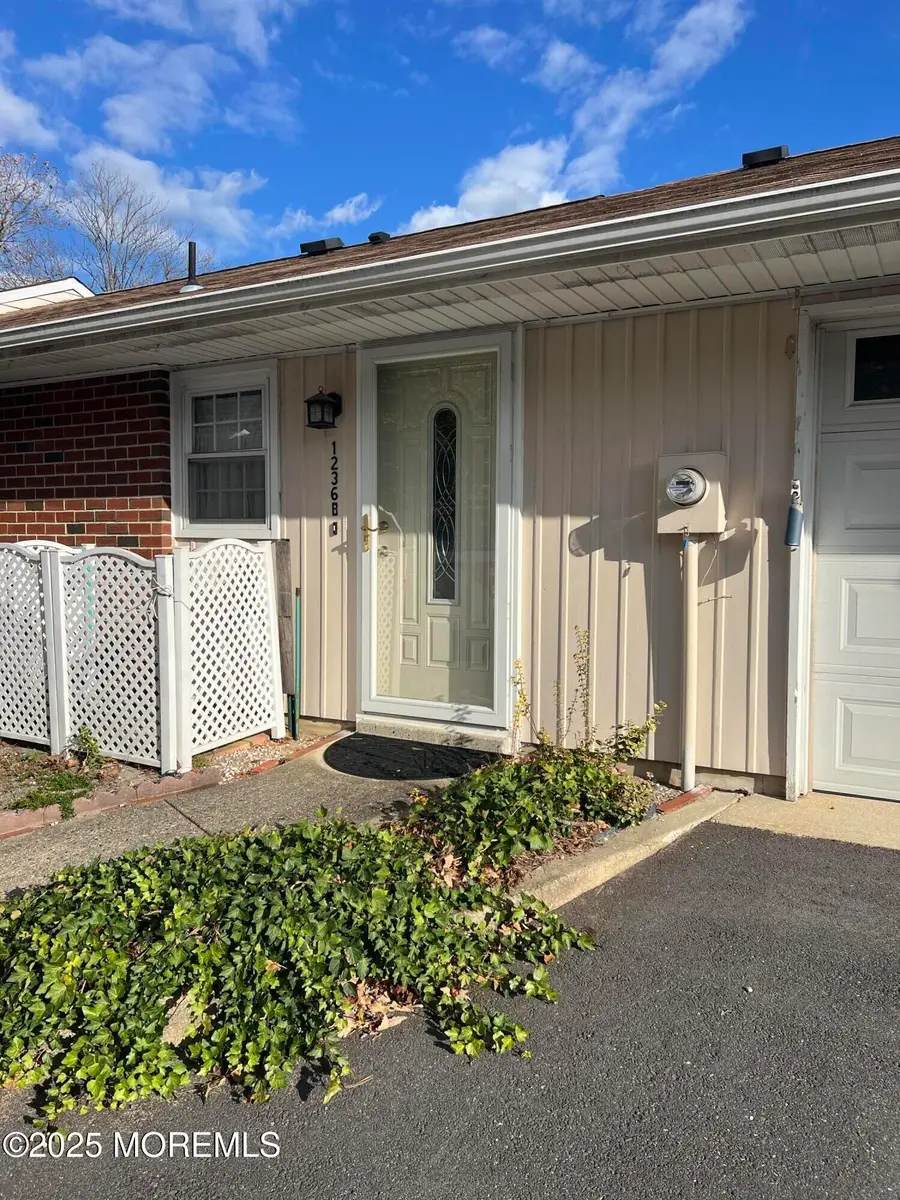 1236B Hamilton Court, Lakewood, NJ 08701 - Image #2