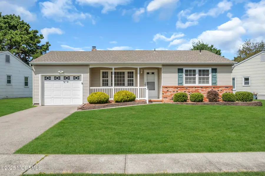162 Castleton Drive, Toms River, NJ 08757 - Image #3
