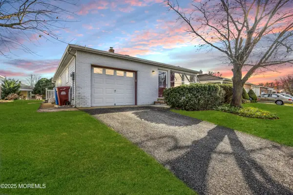 15 Bimini Drive, Toms River, NJ 08757