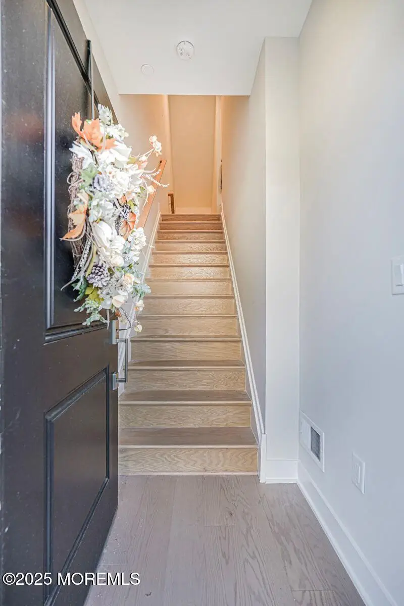 22 Edmund Way, Middletown, NJ 07748 - Image #3