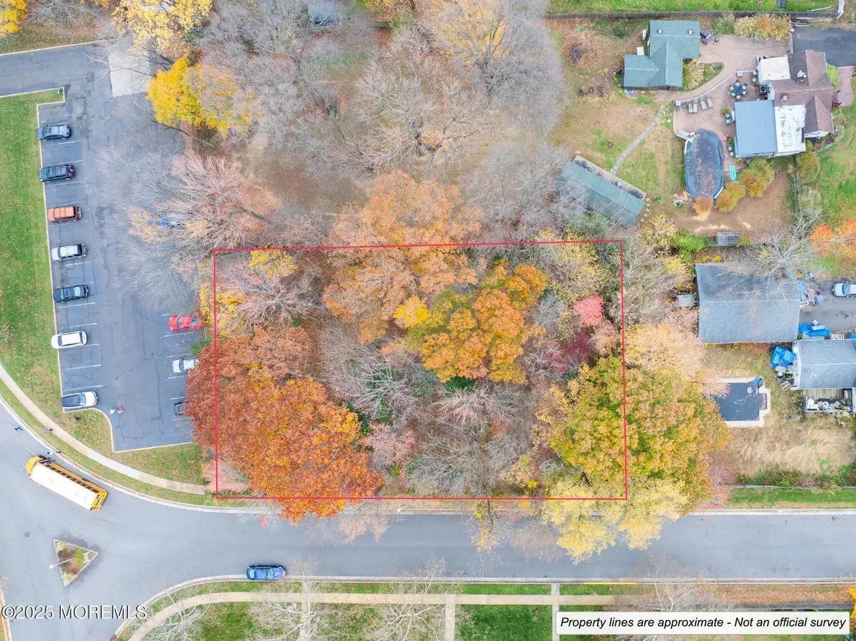 4 Sutton Place, Matawan, NJ 07747 - Image #1