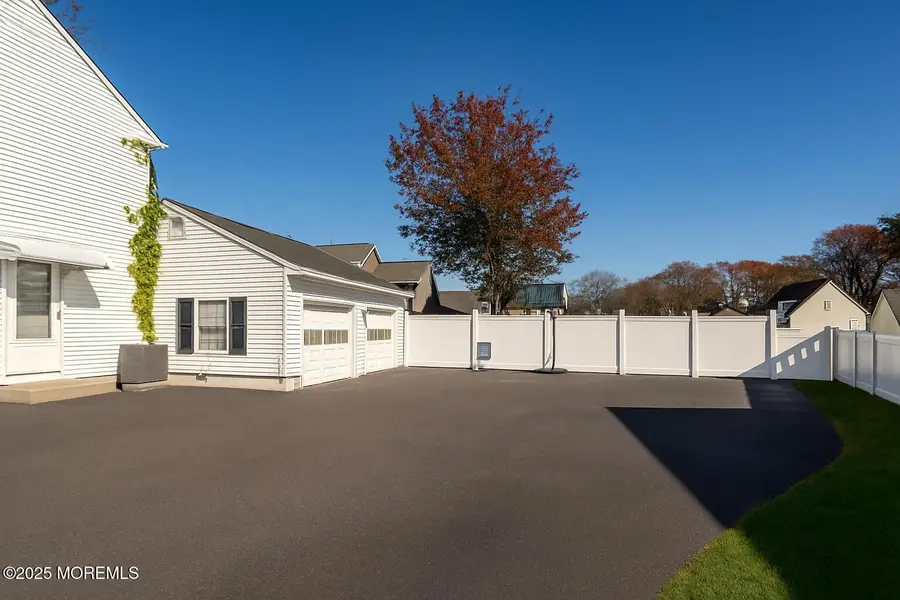 109 Foxhollow Drive, Lanoka Harbor, NJ 08734 - Image #3