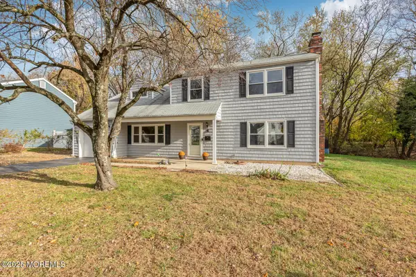 4 Templer Way, Hazlet, NJ 07730