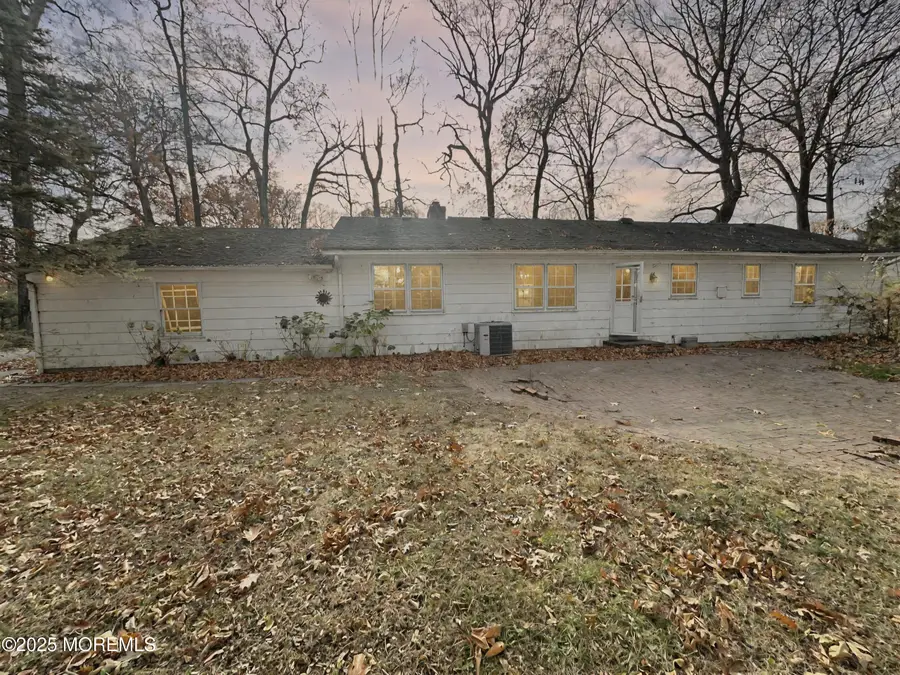 35 Woodland Drive, Middletown, NJ 07748 - Image #3