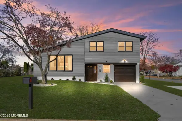 28 Brattle Avenue, Ewing, NJ 08638