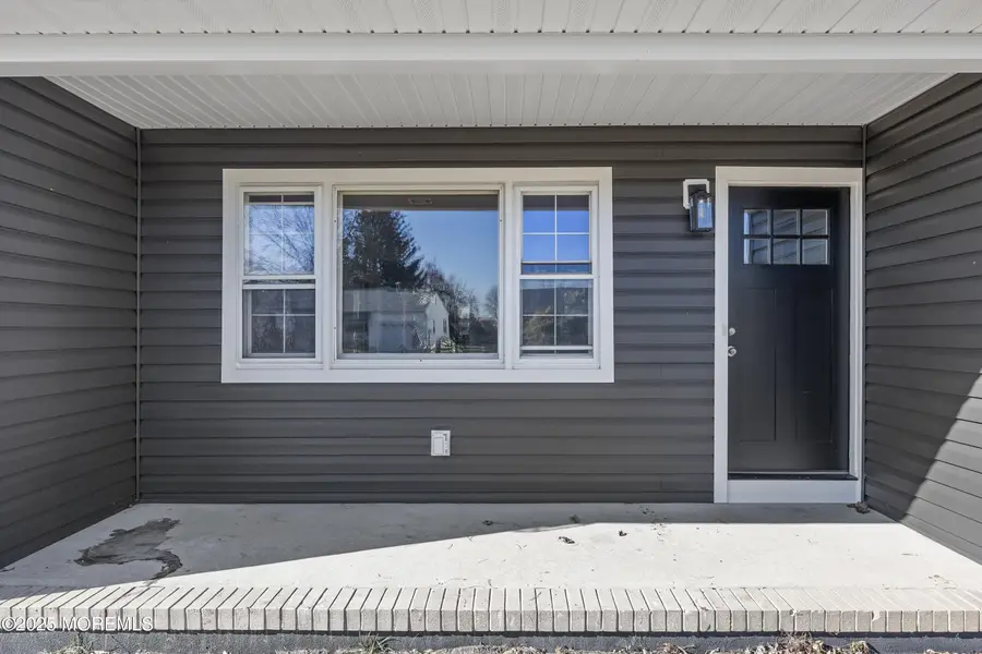 18 Bolingbroke Drive, Toms River, NJ 08757 - Image #2