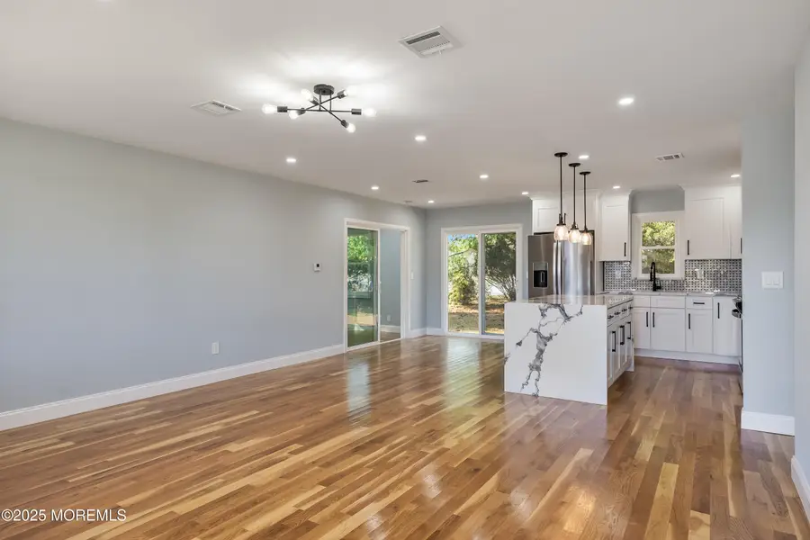 18 Bolingbroke Drive, Toms River, NJ 08757 - Image #3