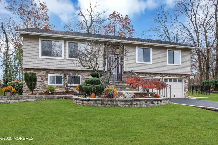 10 Somerset Place, Matawan, NJ 07747 - Image #2