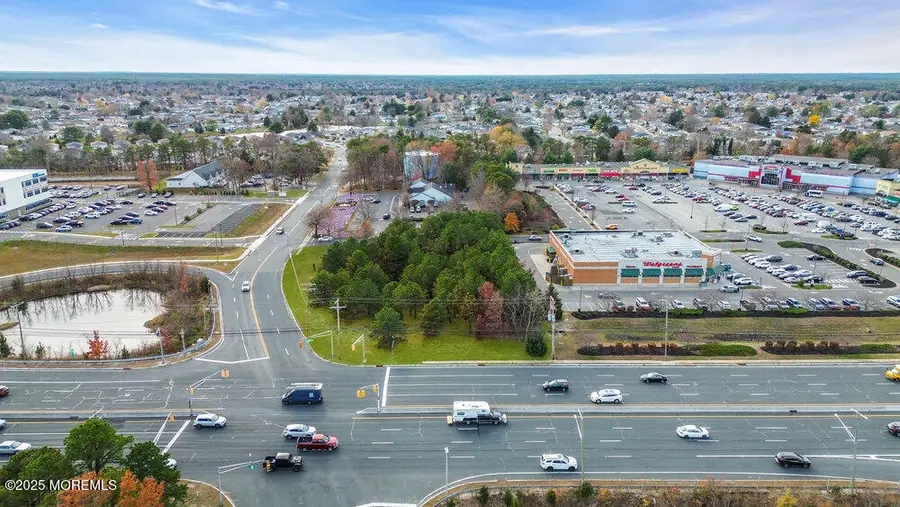 115 Saint Catherine Boulevard, Toms River, NJ 08755 - Image #2