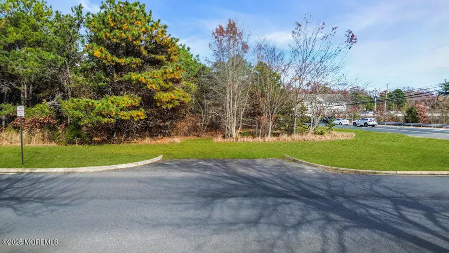 115 Saint Catherine Boulevard, Toms River, NJ 08755 - Image #3
