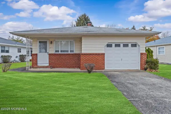 106 Fort De France Avenue, Berkeley, NJ 08721