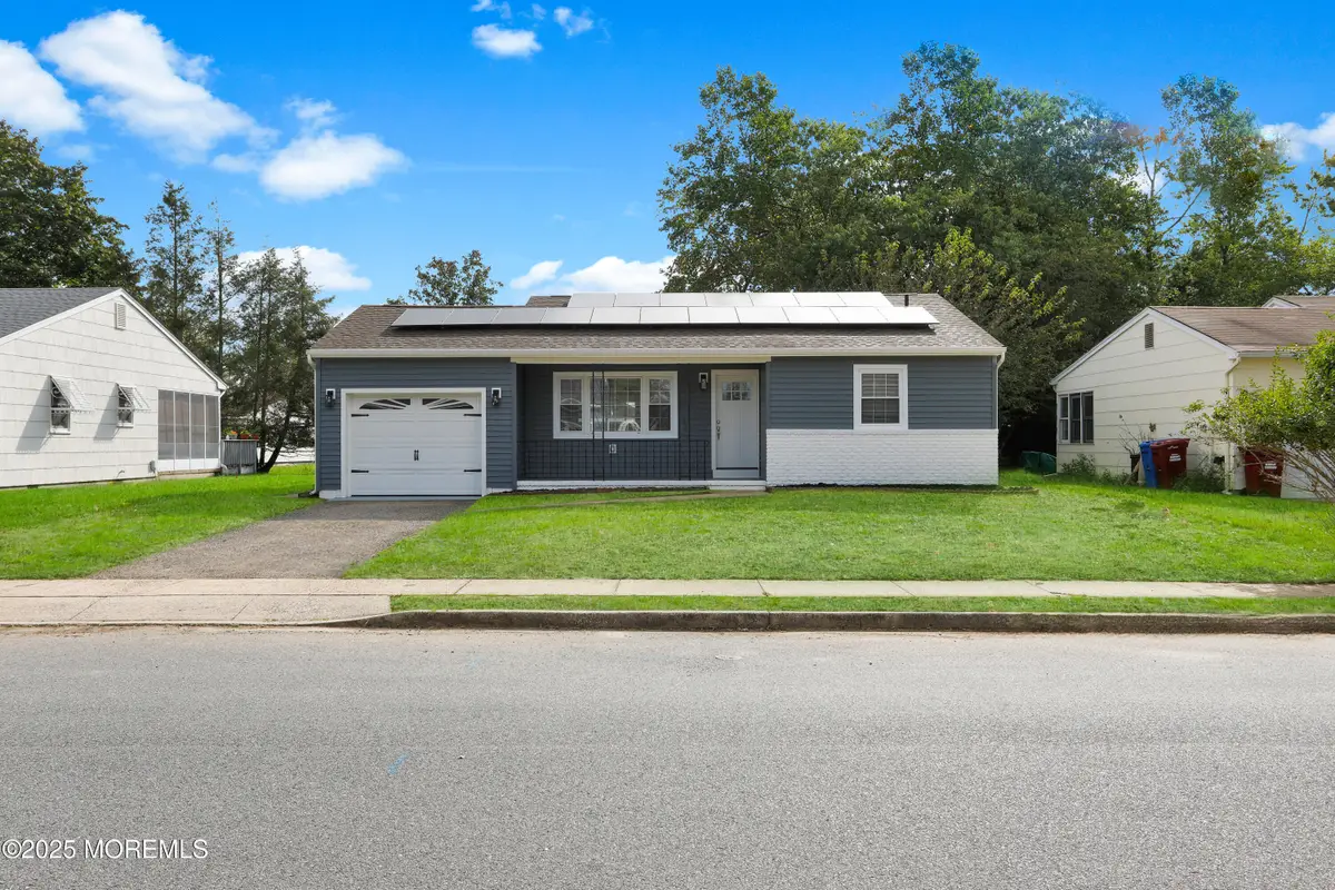 75 Brakenbury Drive, Toms River, NJ 08757 - Image #1