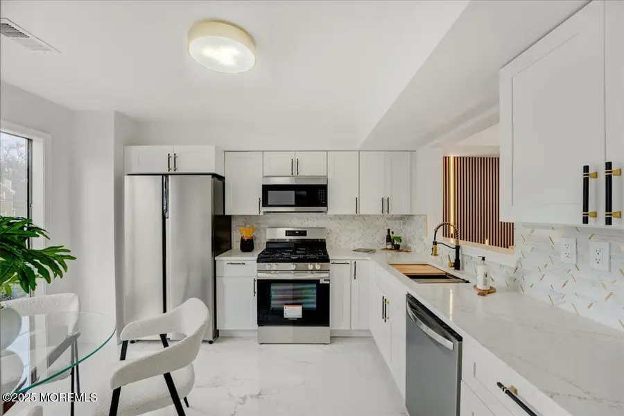 34 Portland Place, Morganville, NJ 07751 - Image #2