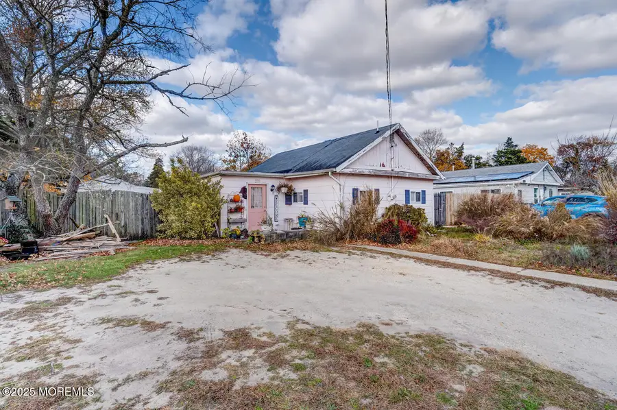 886 Radio Road, Mystic Island, NJ 08087 - Image #3