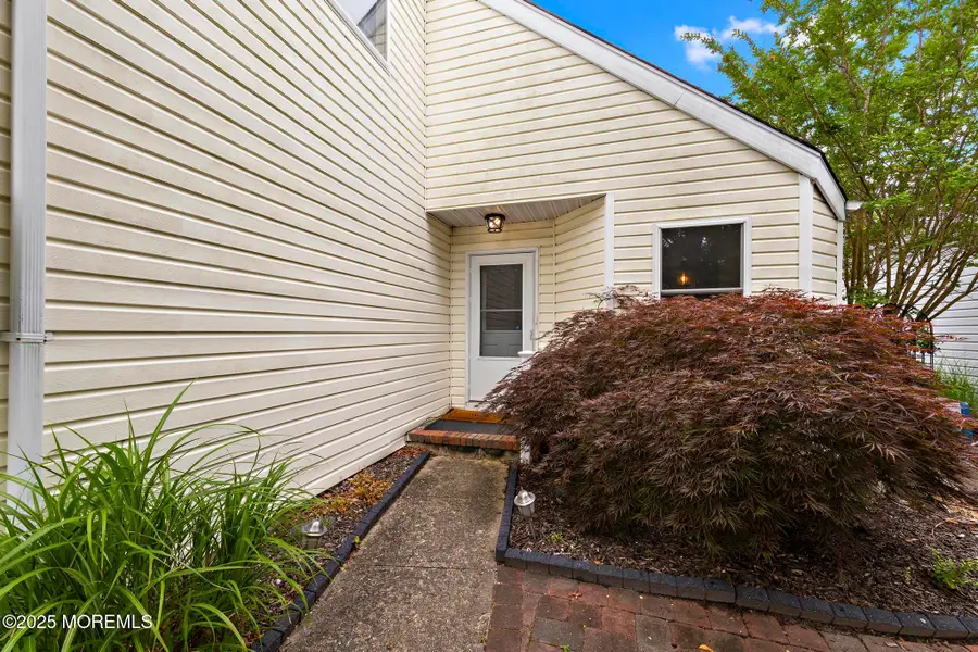107 Deerfield Drive, Manahawkin, NJ 08050 - Image #2