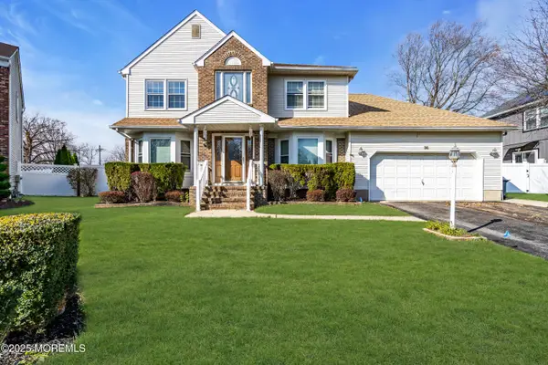 36 Reid Way, Freehold, NJ 07728