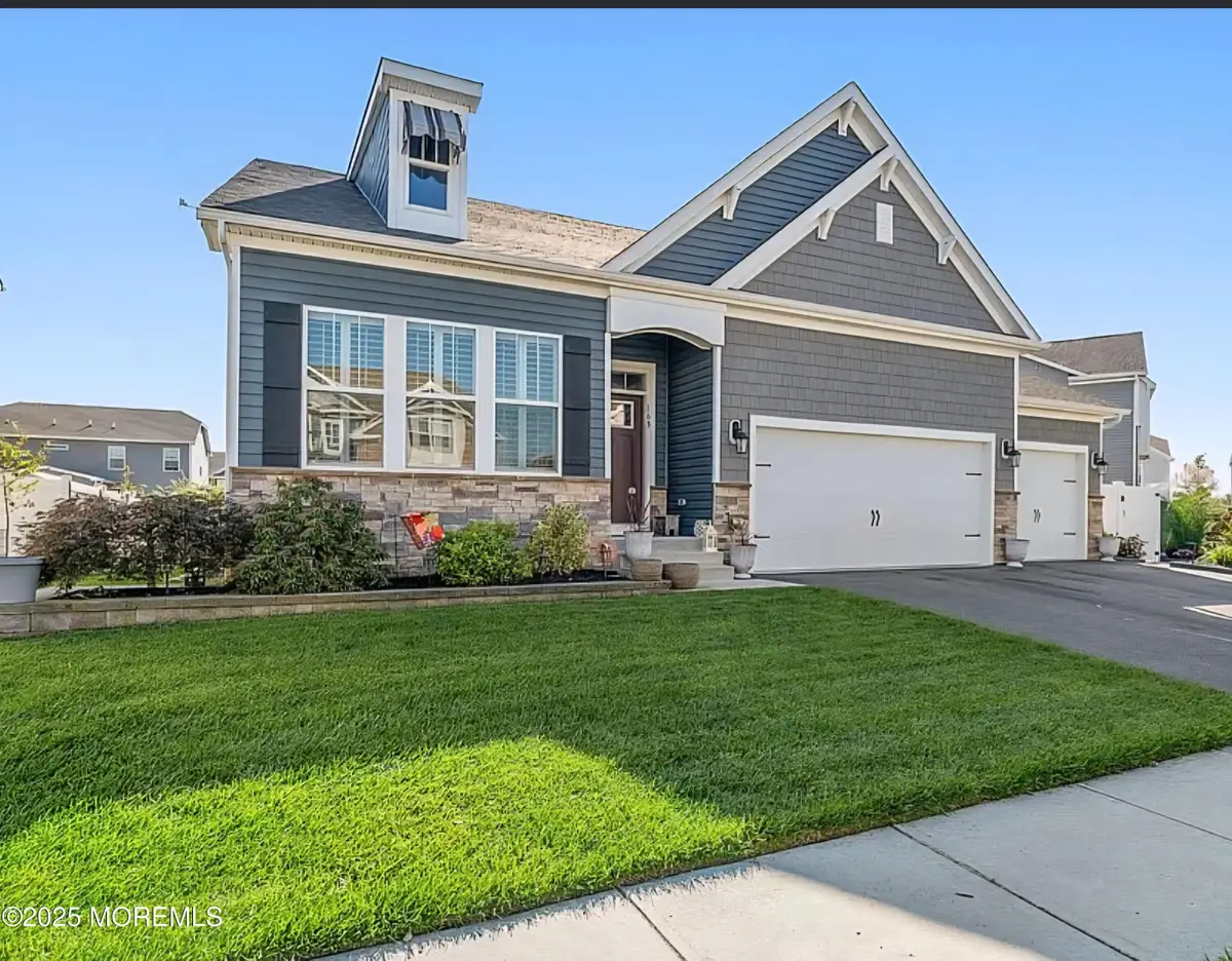 163 Bradshaw Drive, Manahawkin, NJ 08050 - Image #1