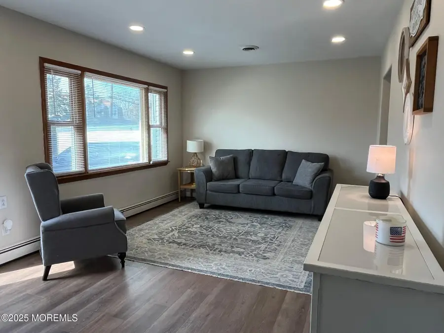 961 Neville Street, Toms River, NJ 08753 - Image #2