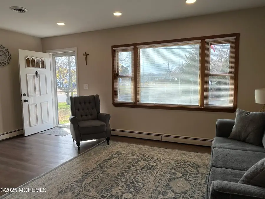 961 Neville Street, Toms River, NJ 08753 - Image #3