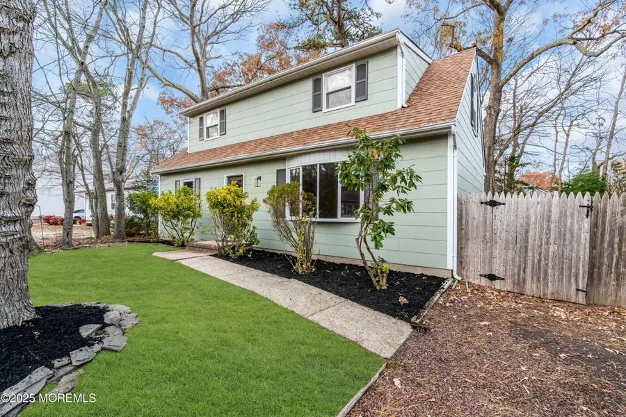 320 Cedar Drive, Lanoka Harbor, NJ 08734 - Image #2
