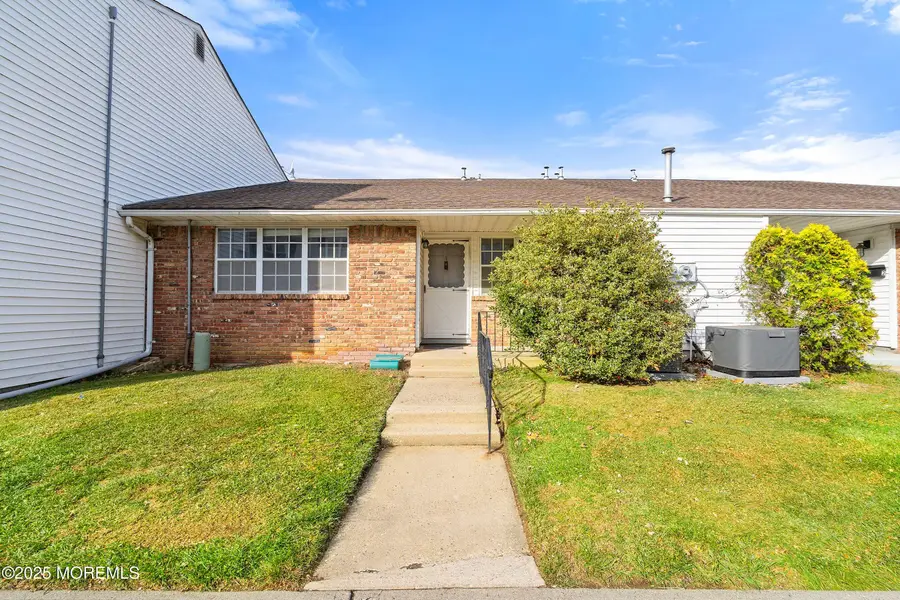 4 Hawaii Court #1003, Matawan, NJ 07747 - Image #3