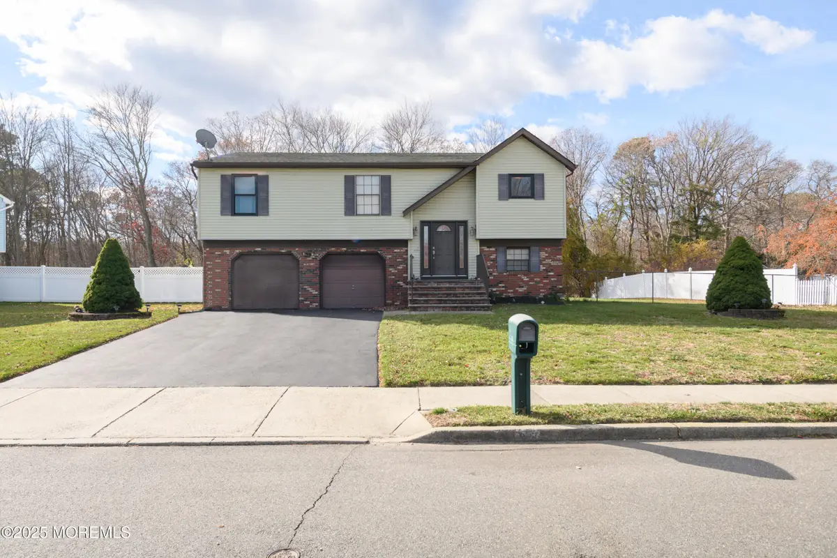 85 Starlight Road, Howell, NJ 07731 - Image #1