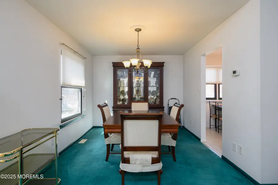 85 Starlight Road, Howell, NJ 07731 - Image #3