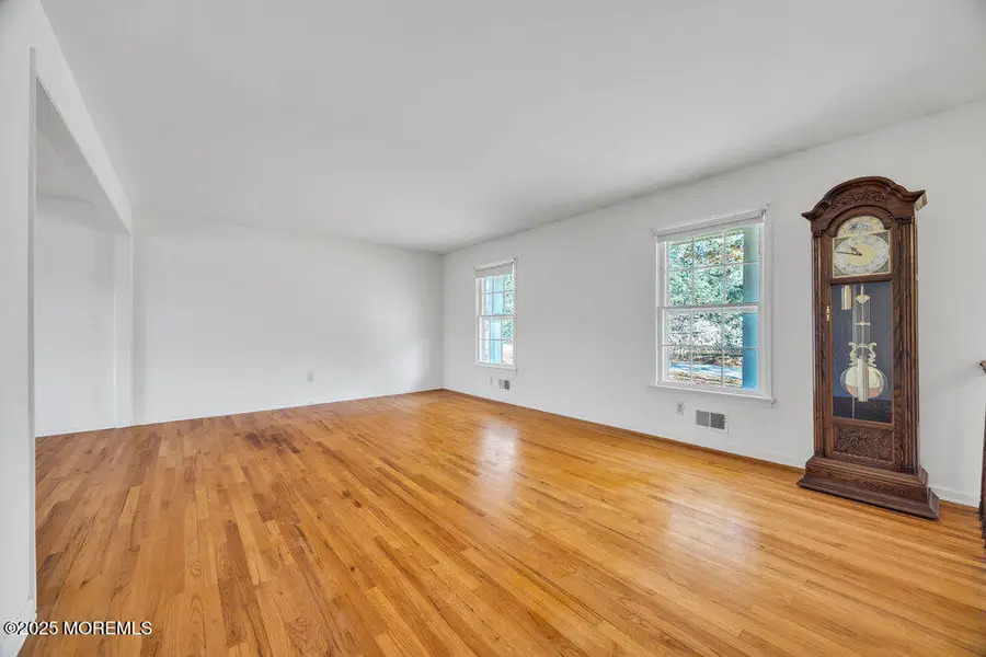 185 Ballantine Road, Middletown, NJ 07748 - Image #2